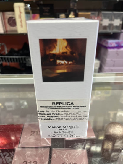 Réplica de Maison Margiela junto a la chimenea Eau de Toilette 3.4 oz